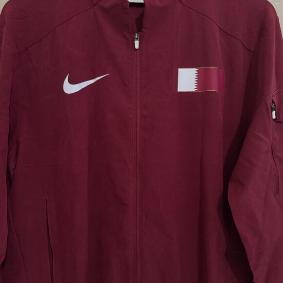 Nike Pro Elite Qatar Team Issue Running Podium Zip Jacket CI8727-611 Men's L NEW - Picture 2 of 11